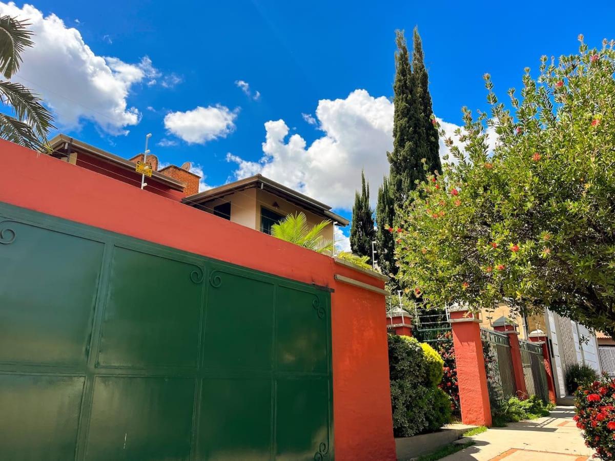 Bela Vista, Excelente Localizacao, Casa Completa Olímpia